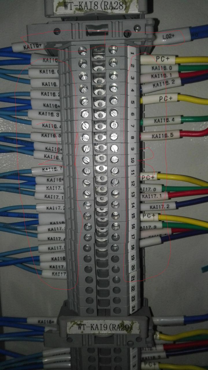 plc柜背面的端子排最上面一排有什么作用